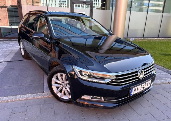 Volkswagen Passat cena 74990 przebieg: 62000, rok produkcji 2019 z Kraków małe 742